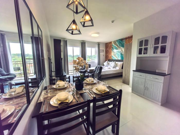 Travellers Hub Studio with Balcony-Pool-Near Airport, Puerto Prinsesa,Palawan