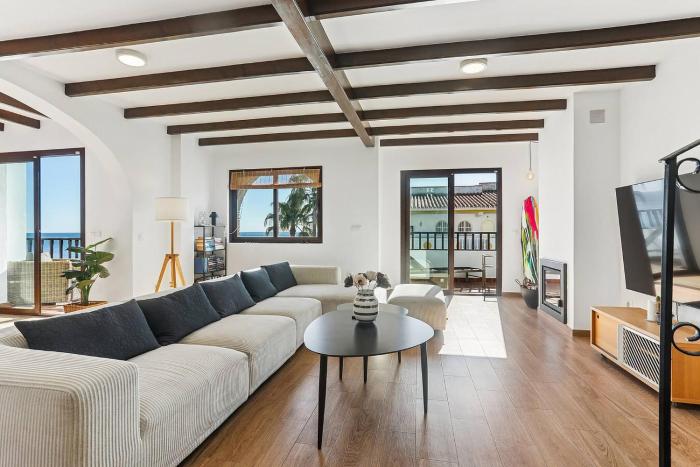 Your DREAM Escape - pool, rooftop ocean views