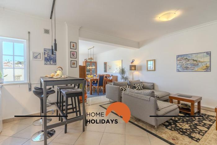 #056 Old Post Office by Home Holidays