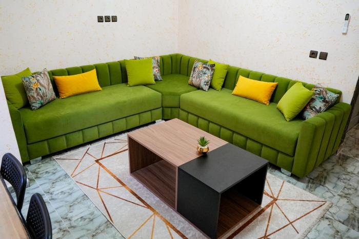 Appartement Moderne a Marrakech - 2 Chambres, Salon et Cuisine Equipee