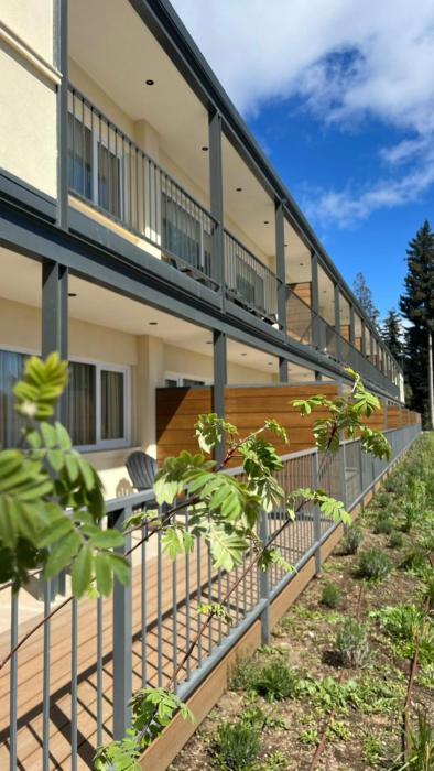 Huinid Pioneros Aparts