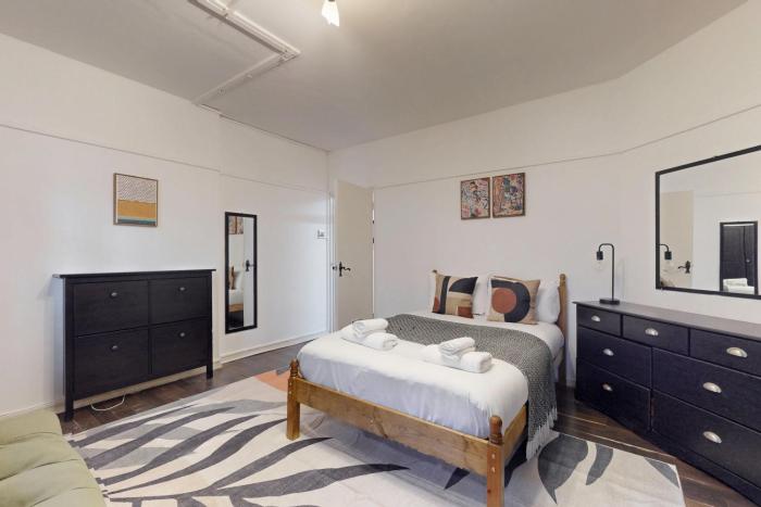 Central 1-Bed Studio Steps to Chancery Lane Tube