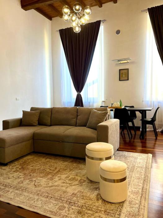 Loft Teodora - Affitti Brevi Italia