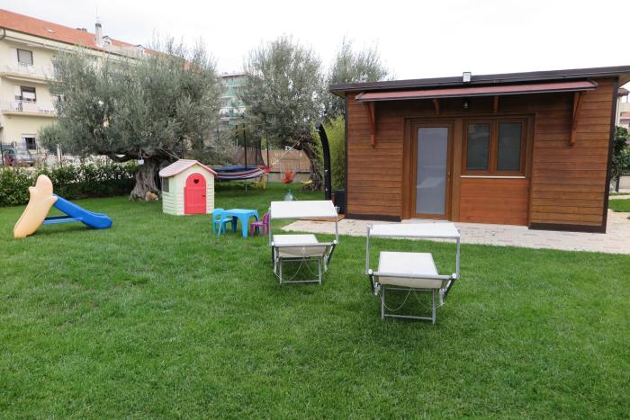 Dependance Con Giardino A Pescara