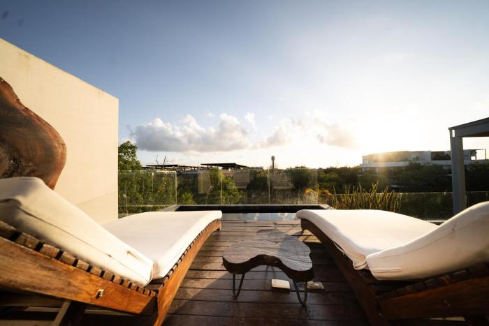Amazing Penthouse & Apartment with Private Pool, Terrace , Roof Top and Hot Tub in Tulum Jungle