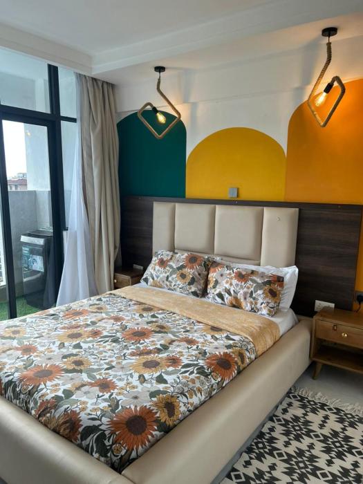 Skyline Serenity 17th floor luxury apartment 1713