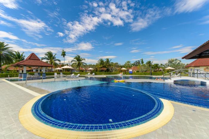 Villa Lomakoti - Cozy Stay Near Laem Mae Phim, Big Pool in Village - วิลล่าส่วนตัวใกล้ทะเล