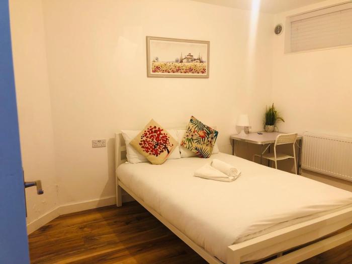 E1 Tower Bridge Stay