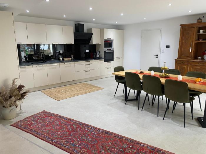 Maison Colmar, spacieuse, accueillante , confortable au calme