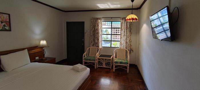 Puangpen Villa Hotel