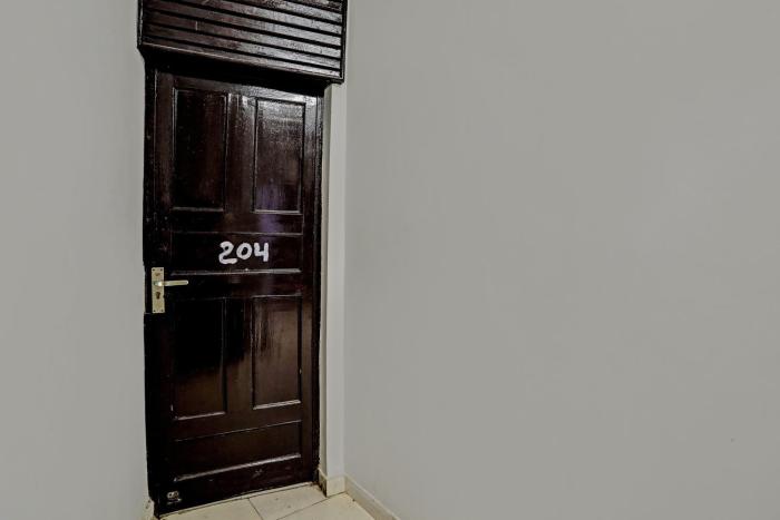 Hotel O by OYO Crown Hotel