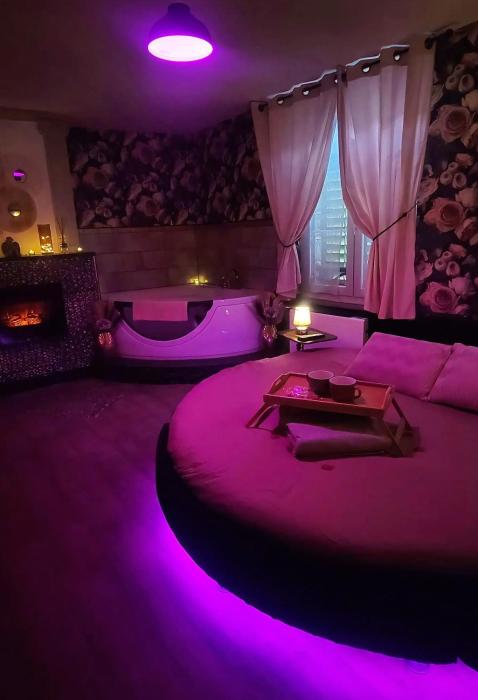 Latelier des rêves, balnéo, lit rond, centre-ville