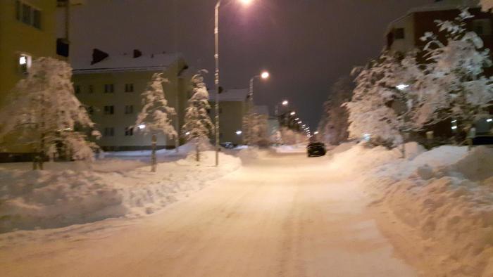 Valoisa huoneisto lähellä ydinkeskustaa