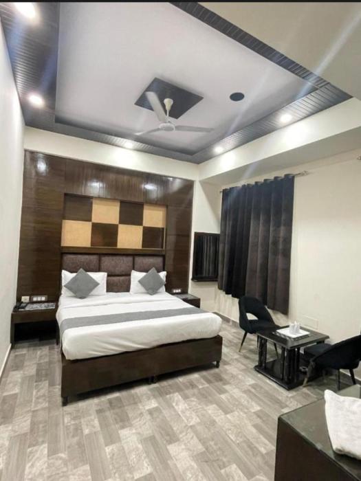 The Radiance Hotel Near Ganga Ram & BLK Hospital