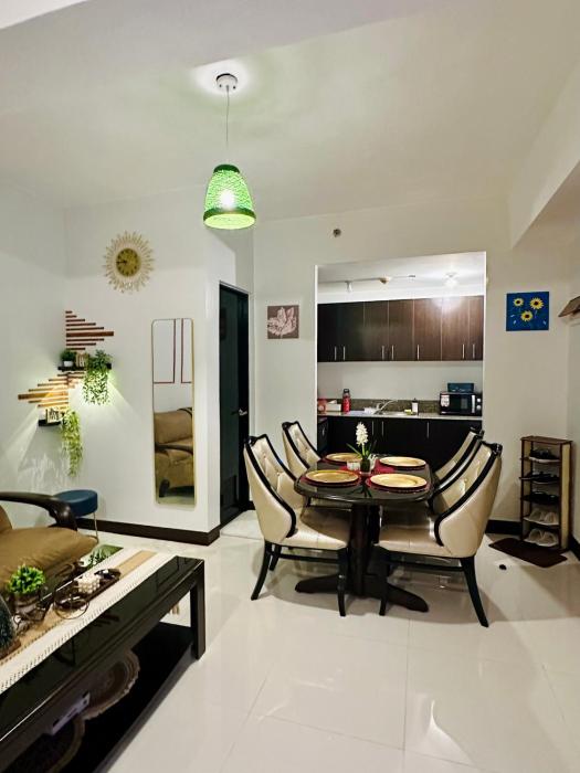 Staycation in Manhattan by House of Mereu