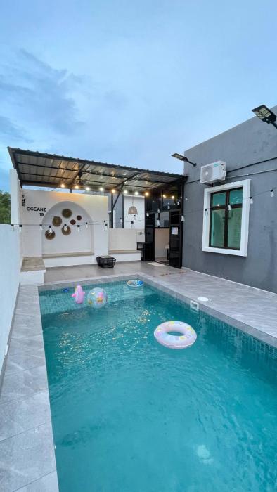 4 Bedrooms THE OCEANZ 19 PANTAI KEMPADANG Kuantan