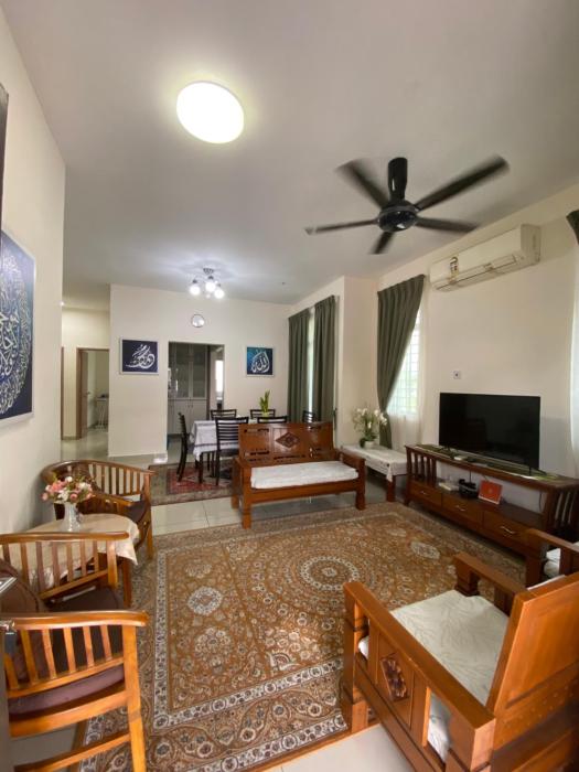 jm homestay semi d deluxe