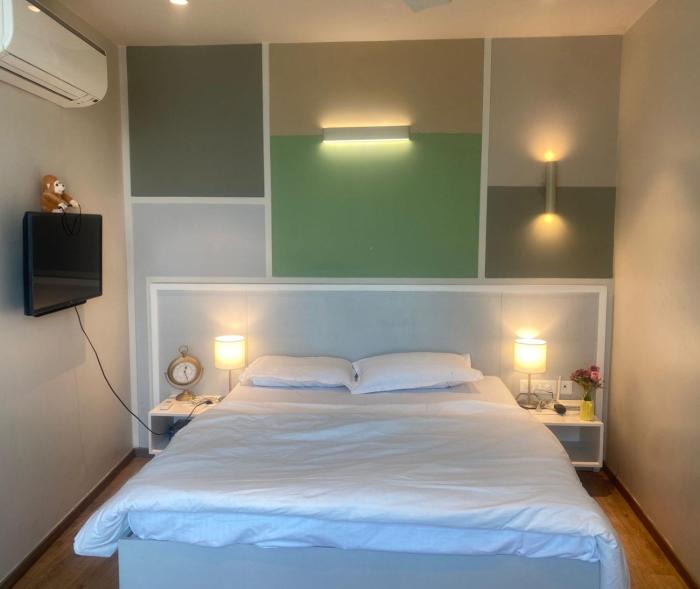 Sukoon Stay Pool Yashobhoomi IGI Airport