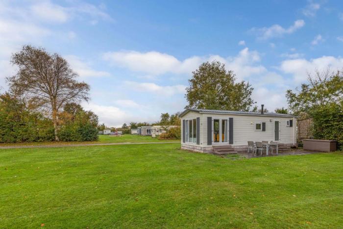 Langs de Kleine Haven, Sfeervol Chalet op 5 Sterren Vakantiepark De Kuilart