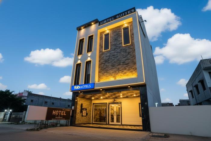 FabHotel Sirtaj Suits