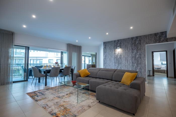 St Julians Luxe Retreat 3Bed 2Bath Apartment