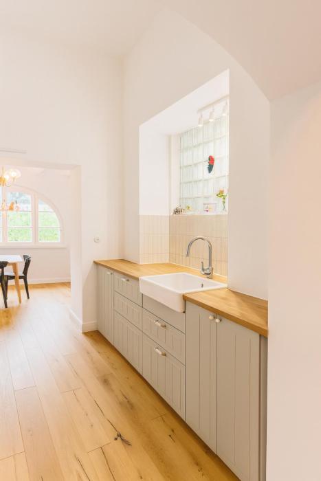 Exklusive Ferienwohnung im historischen Altbau, 5,5 Zimmer 4 Schlafzimmer Luxus und Platz für 9 Personen