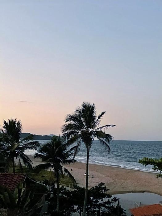 Vista Incrível & Pé na Areia - Apto Completo na Praia dos Amores