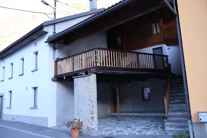 Spacious 2BR - Covered Terrace - Osogna