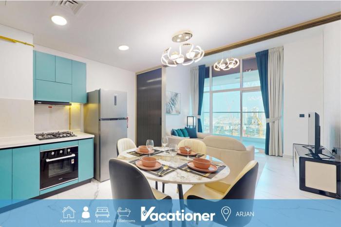 Vacationer Holiday Homes l Elegant 1 Bedroom l Arjan l Pool with View Deck
