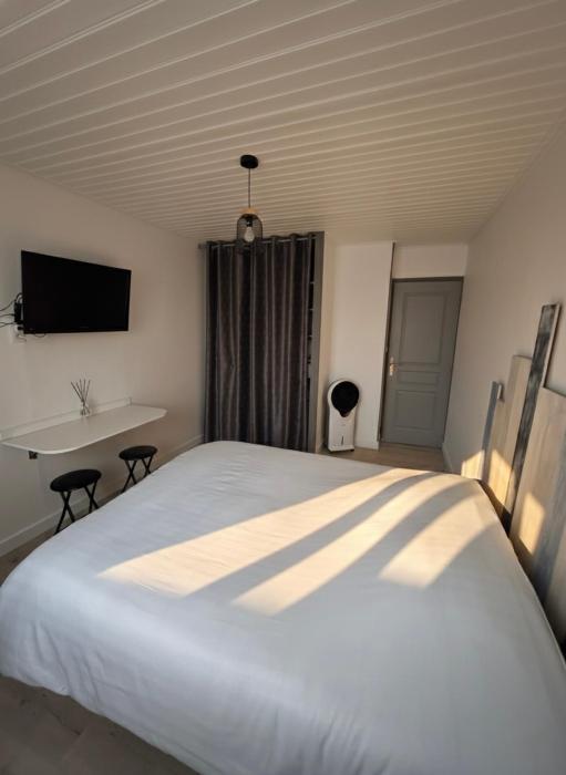 Chambre équipée centre Le Fenouiller proche mer