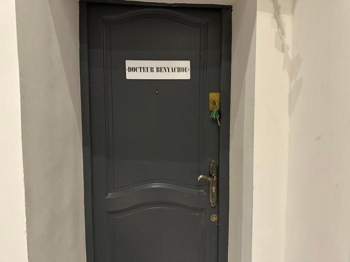 Cannes centre ville en face du port