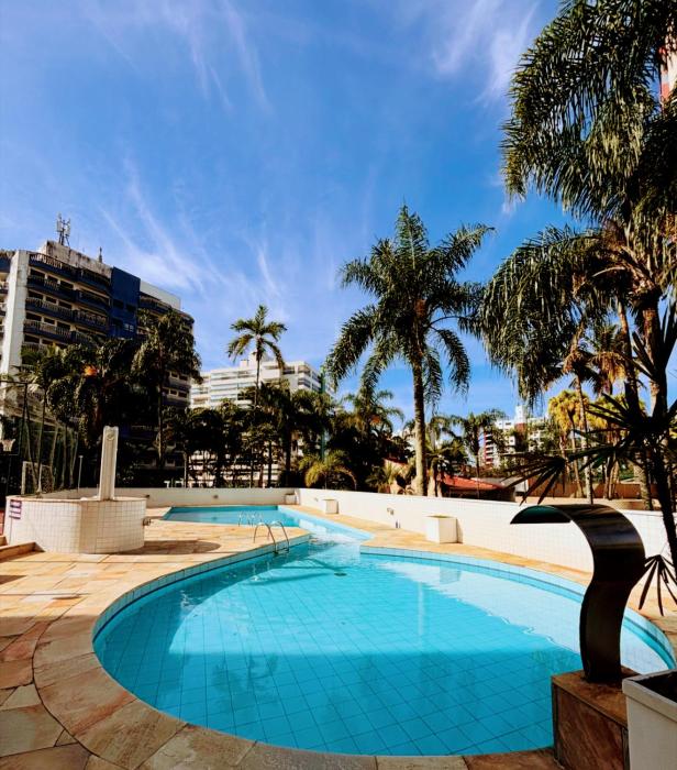 Apartamento lindo, reformado, proximo a praia e com enxoval completo