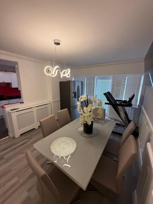 Room on Gedling Road