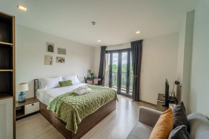 1BR Designer Mountain View Condo - Central Phuket