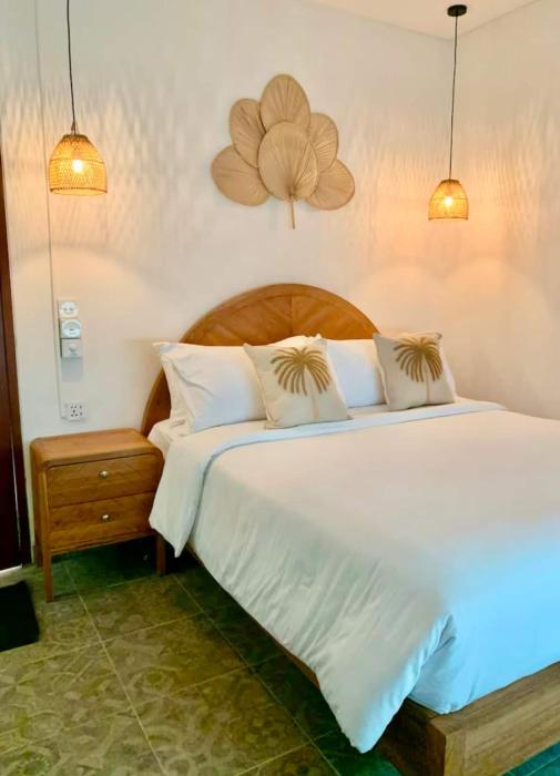 20 Steps at Uluwatu, Surf, Beach, Cave, Cliff, Waves