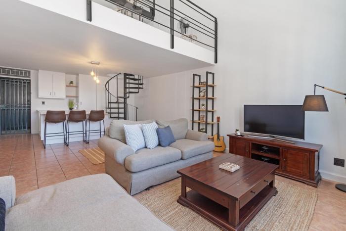 New York Style Living in Trendy De Waterkant