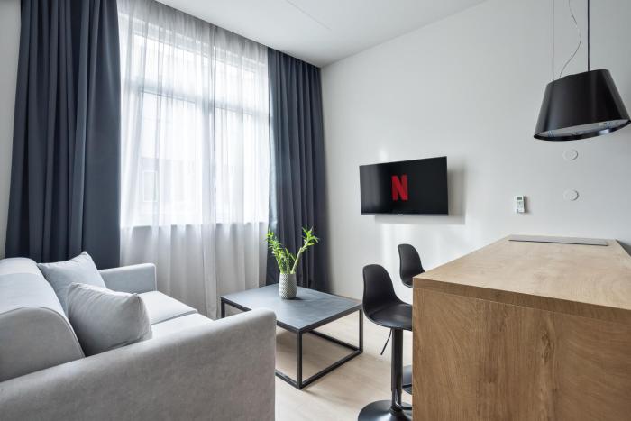 Ellies Downtown Apartment