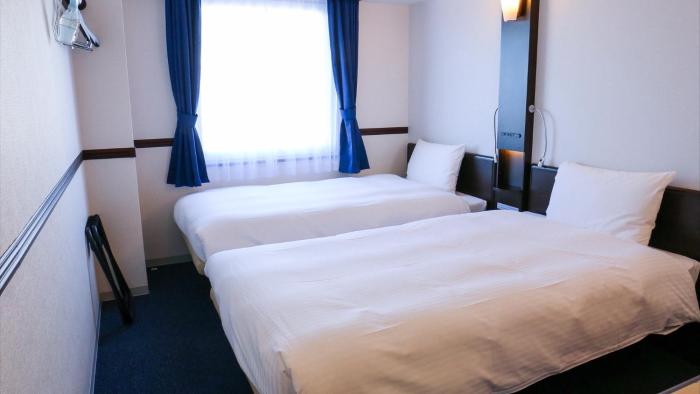 Toyoko Inn Shin-osaka Higashi-mikuni Ekimae