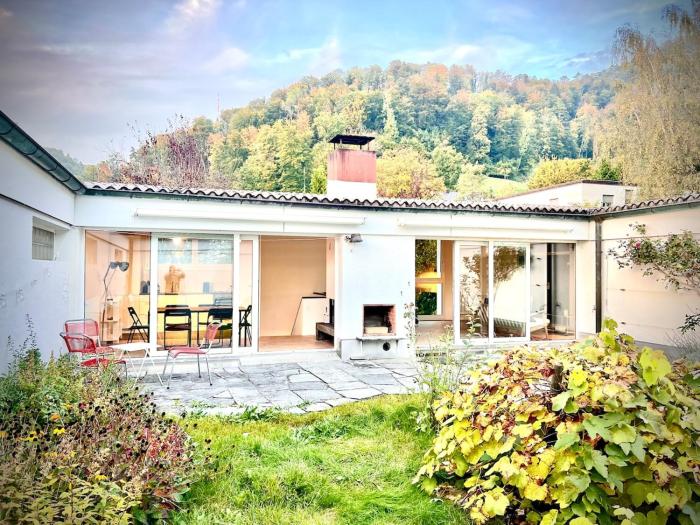Komfortables Atriumhaus bei Zürich, Garten, Ruhe, Parking und Waschmaschine