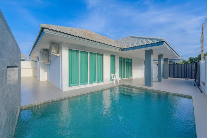 芭提雅私人泳池别墅 中天海滩步行街 家庭团体私密度假别墅 4卧室5卫2厅