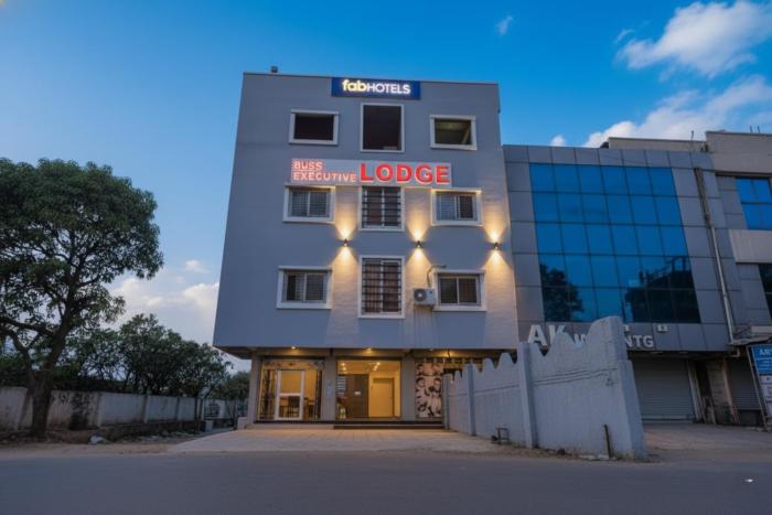 FabHotel Bliss Executive - shaniwar wada