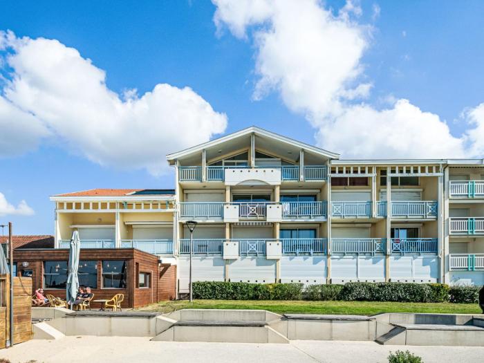 Apartment Les Hauts de la Corniche by Interhome