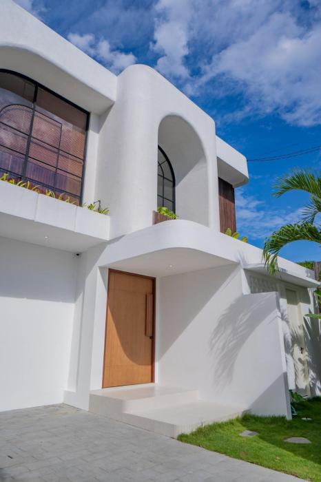 5G Villa Brand new four bedrooms modern in Central Berawa