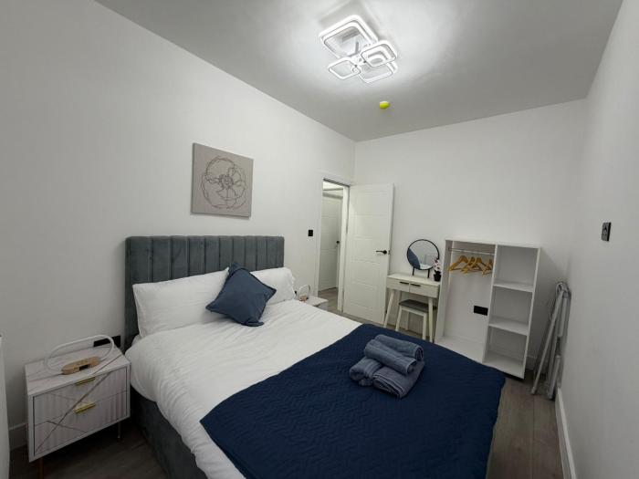 Modern 1BR -Walk to Cardiff centre & train station