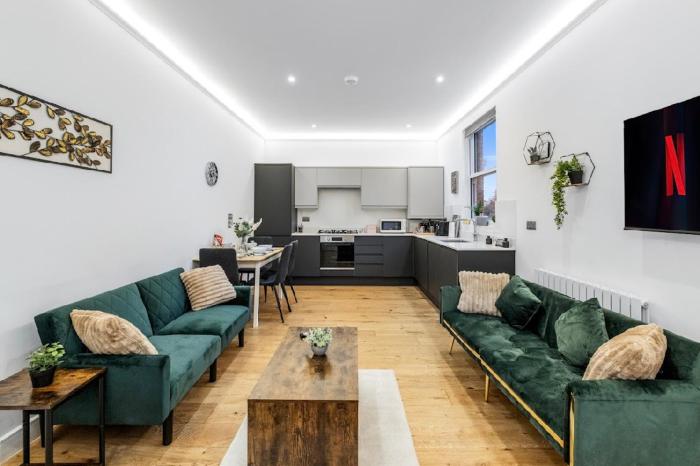 Entire home in Greater London 2bedroom flat 9sleep, great for contractors, group and family