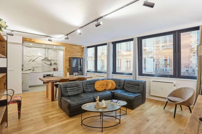 Spacious Apartement center of Paris Montmartre