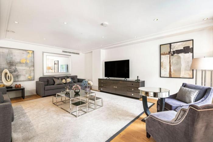 Private Mayfair Home - Huge Terrace and Concierge