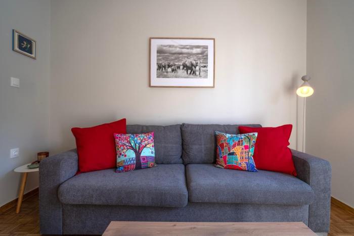 Bright & Cozy 2BR, Thissio heart