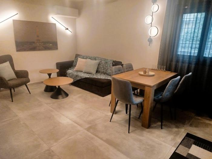 Frank and Jimmy apartments