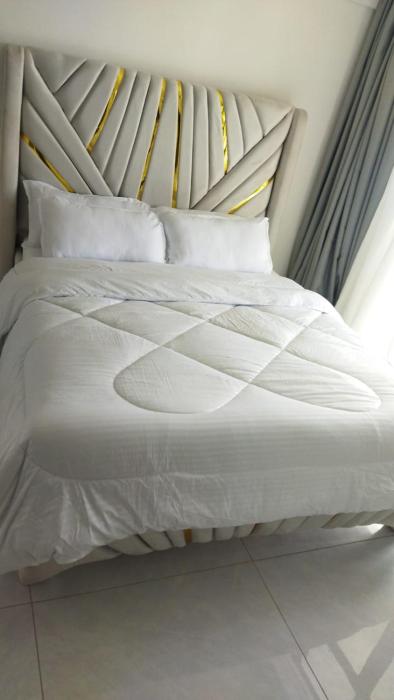 Shangri-la Apartment